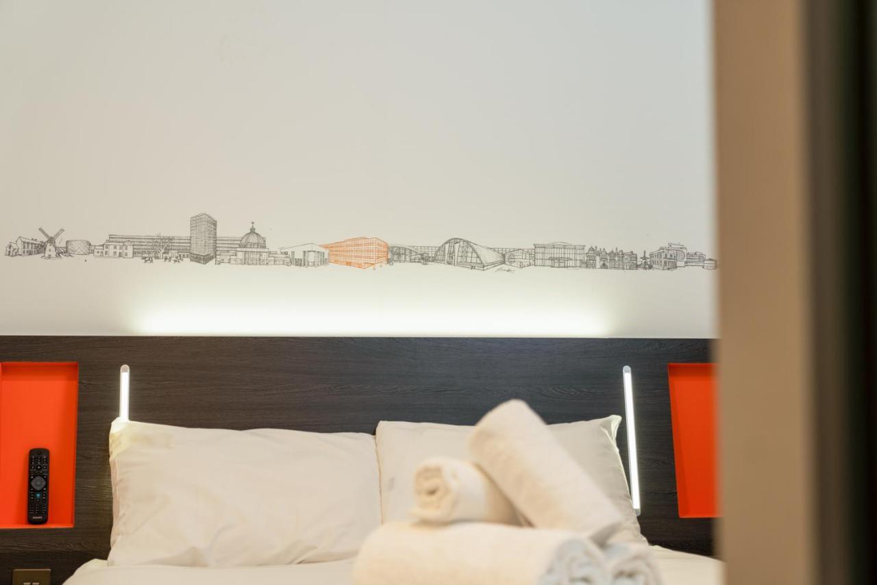 Easyhotel ミルトン・ケインズ エクステリア 写真