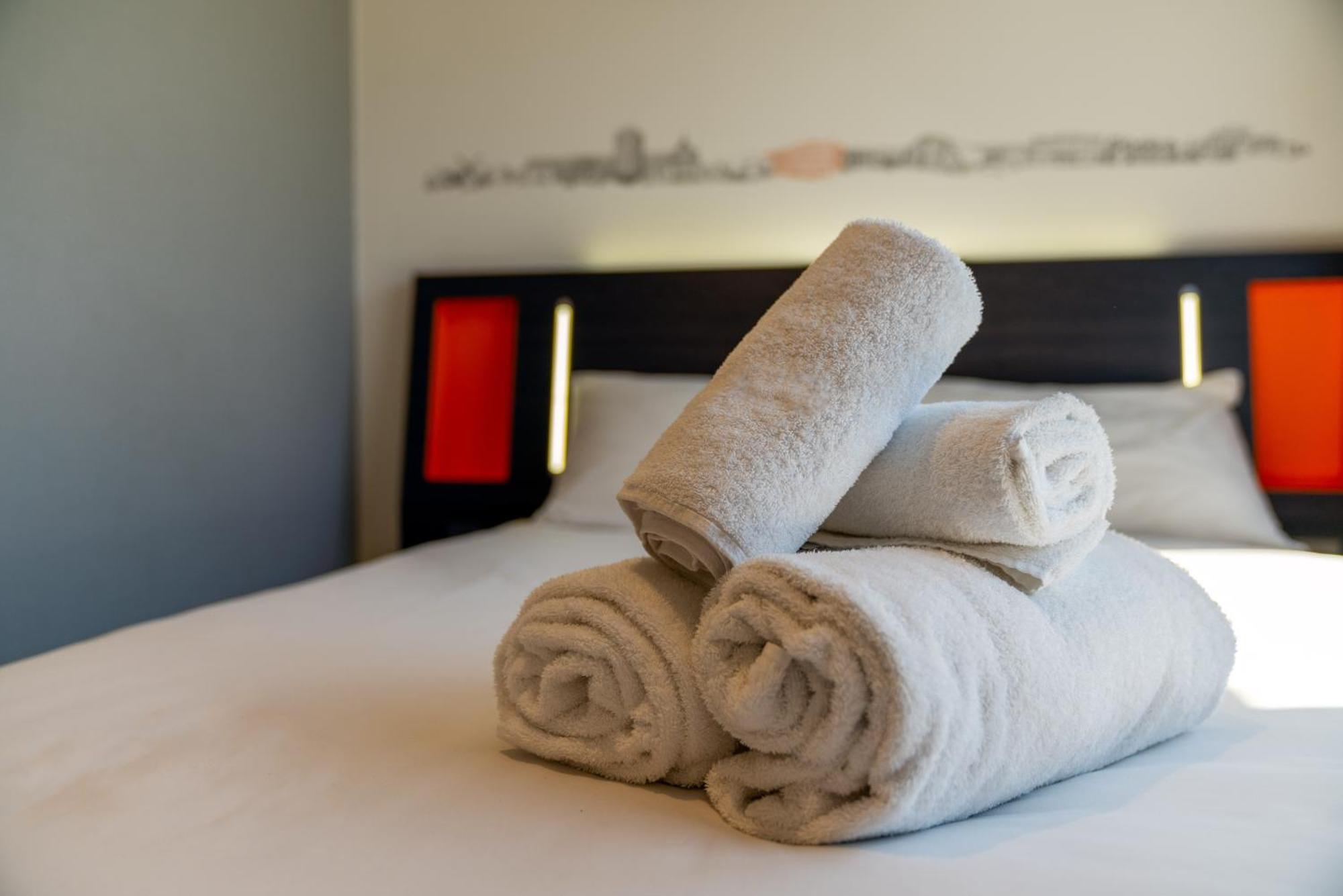 Easyhotel ミルトン・ケインズ 部屋 写真
