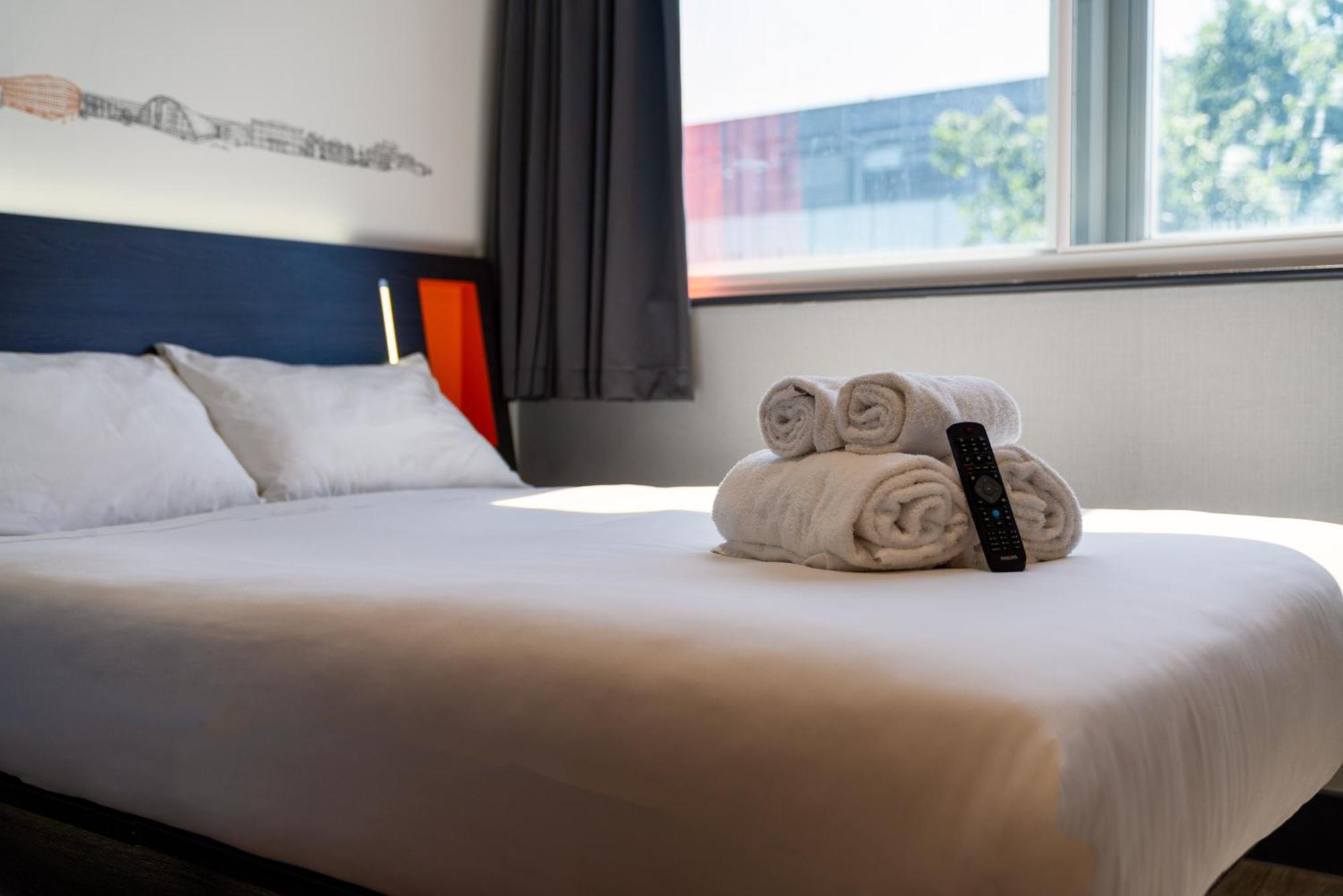 Easyhotel ミルトン・ケインズ 部屋 写真