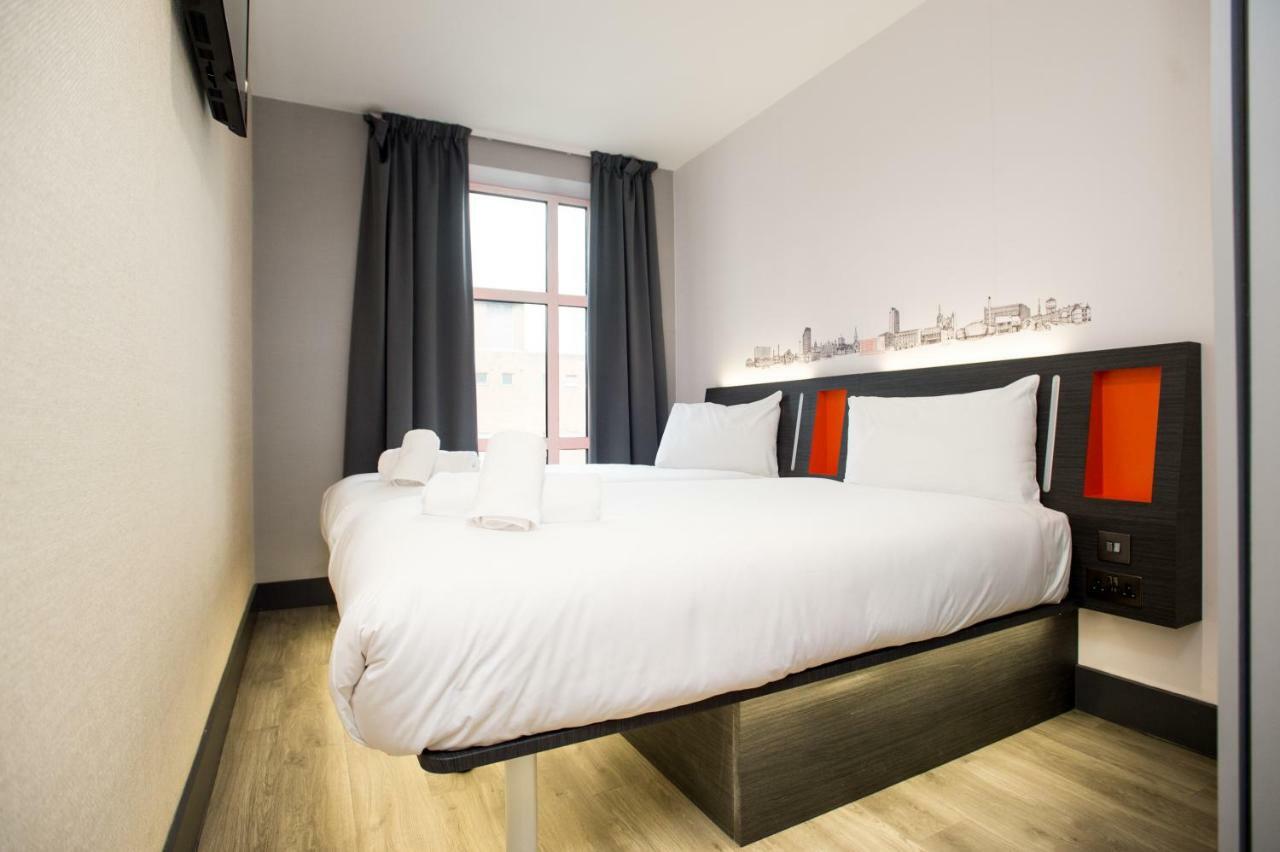 Easyhotel ミルトン・ケインズ エクステリア 写真