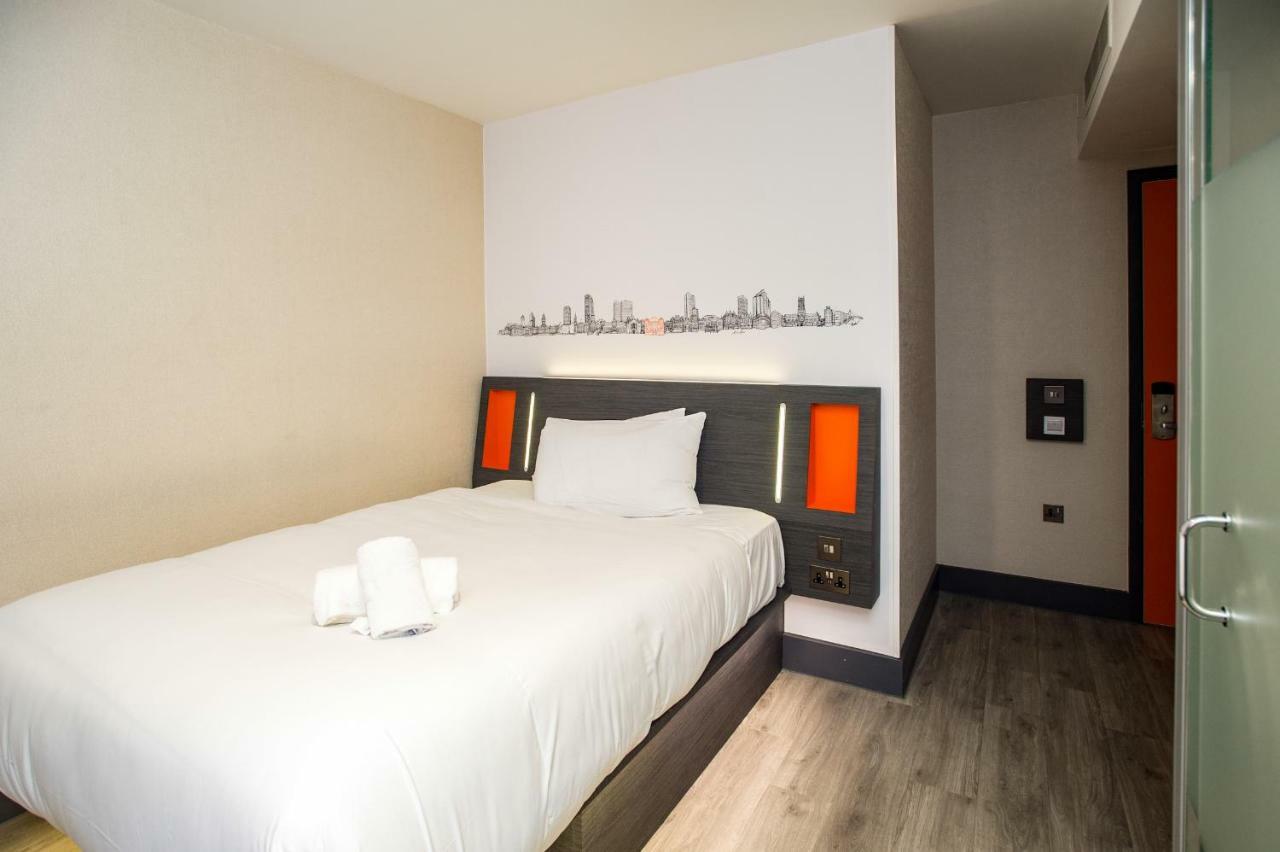 Easyhotel ミルトン・ケインズ エクステリア 写真