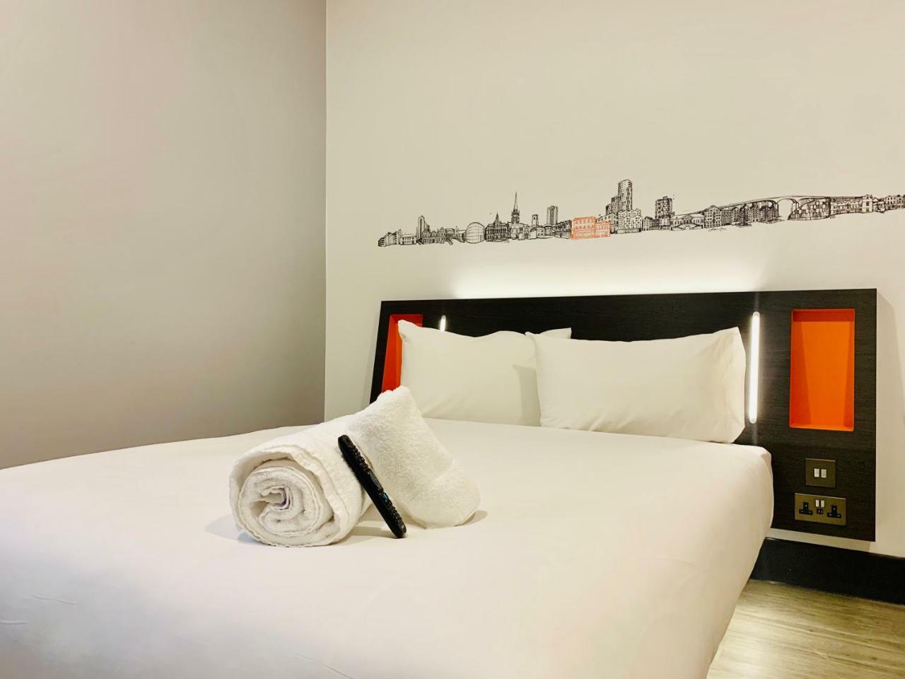 Easyhotel ミルトン・ケインズ エクステリア 写真