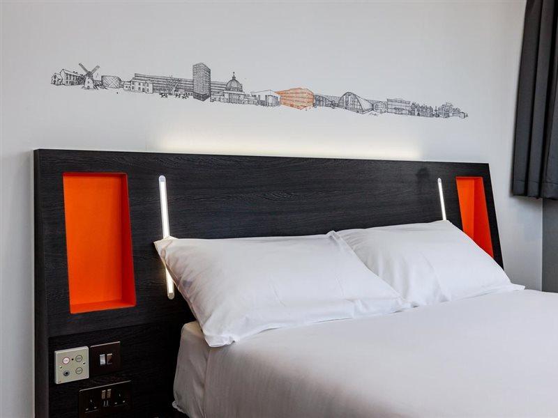 Easyhotel ミルトン・ケインズ エクステリア 写真