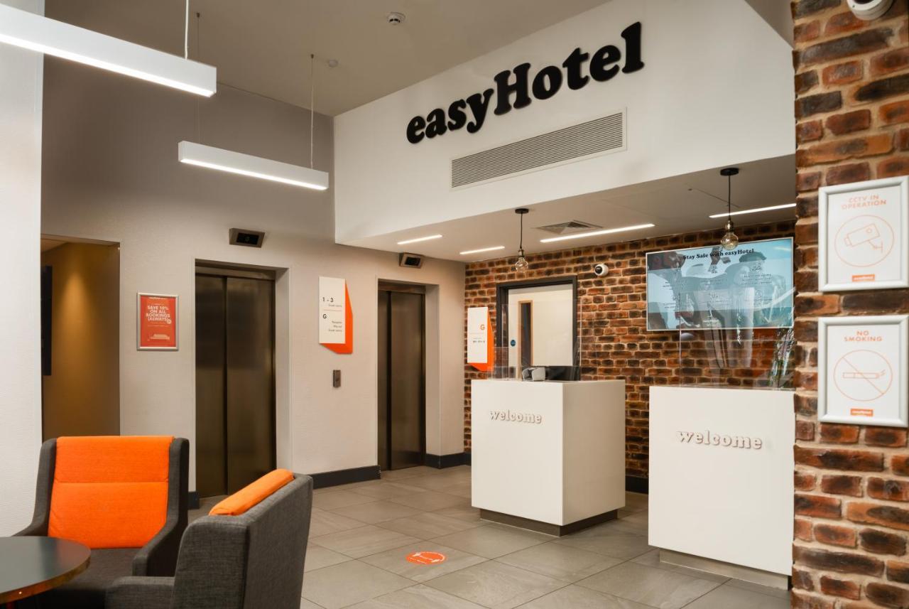 Easyhotel ミルトン・ケインズ エクステリア 写真